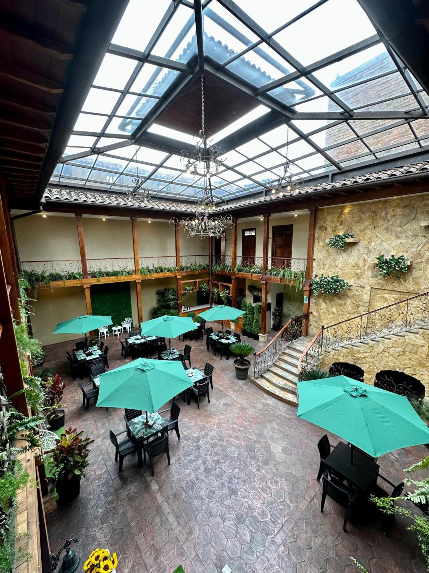 Nass Central Garden Cuenca Dış mekan fotoğraf